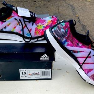 NWT Adidas women’s sneakers